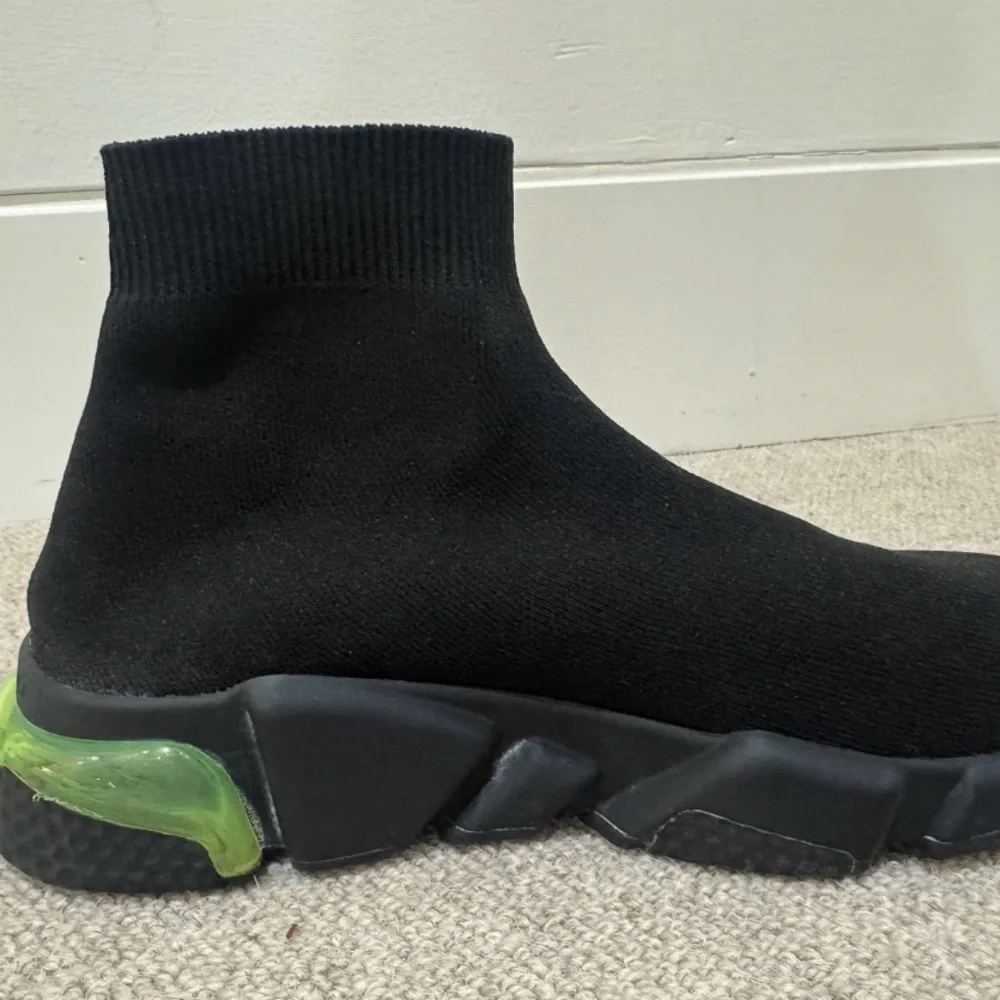 Balenciaga Speed runner stretchy knit fabric trainer sneakers with rubber sole. - Picture 9 of 14